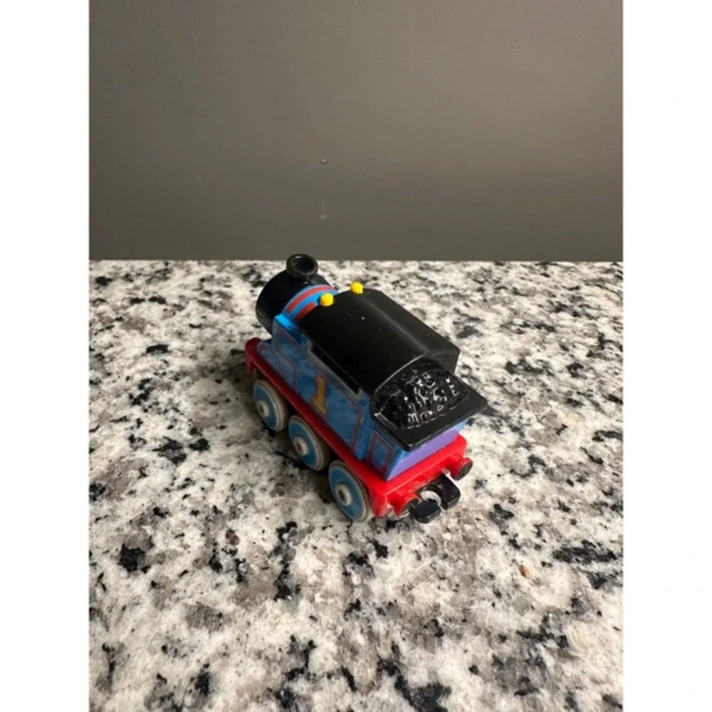 Thomas the Tank‎ Engine Toy Train Blue Engine Plastic